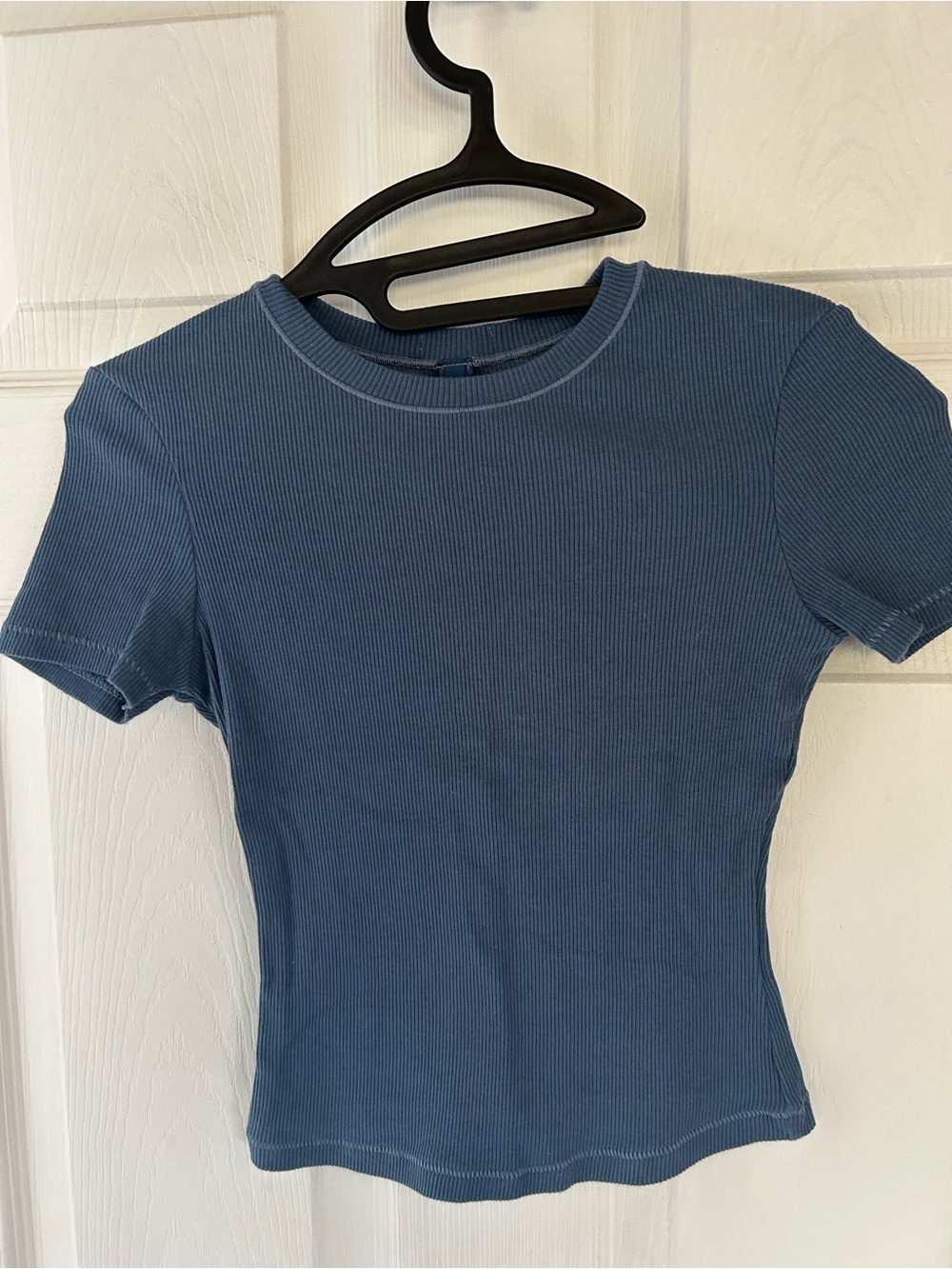 Skims Cotton Rib Tee - Picture 3 of 5